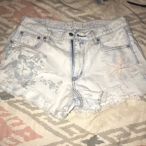 American Eagle High waisted shorts